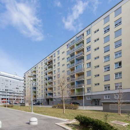 Cute And Sunny Studio In Zagreb With Balcony & Free Parking Exterior foto
